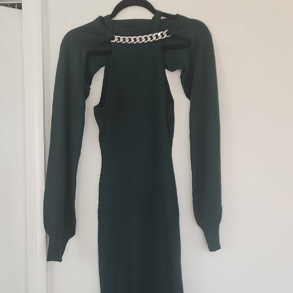 Elegant Green Dress with Chain Detail